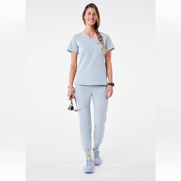 Figs Dusty Blue Catarina Scrub Top - Picture 3 of 9